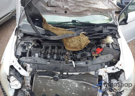 2010 Honda Insight Ex from USA, damaged, VIN JHMZE2H75AS007407